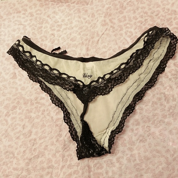 DKNY THONG RUFFLED PANTY,  S - Picture 3 of 5